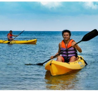 1 Hour Kayak or Paddleboard Rental