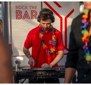 Boat Party in Porto with Bar and DJ 