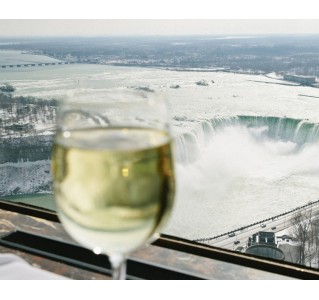 All-Inclusive Niagara Falls Day Tour with Hornblower Cruise and Lunch