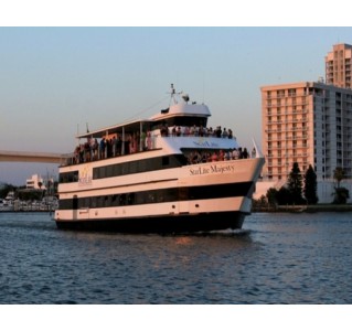 Evening Clearwater Yacht Cruise with Optional Dining